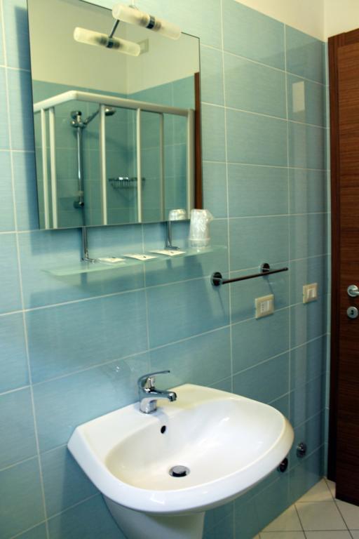 Residence Barcarola Sirmione Habitación foto